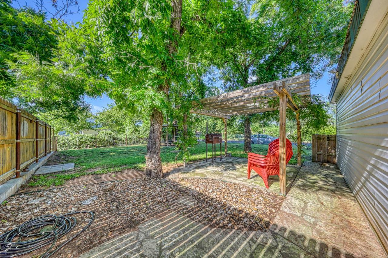 Tranquility Corner Villa Fredericksburg Exterior photo